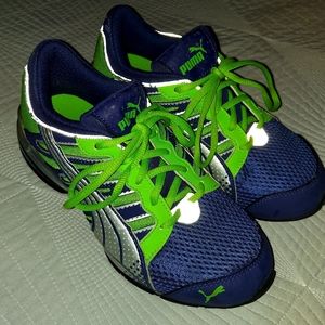 Puma size 4 In boys blue and green